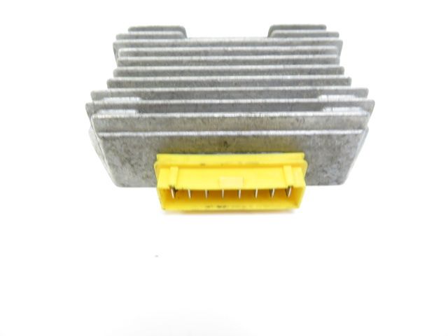 Regulateur de tension