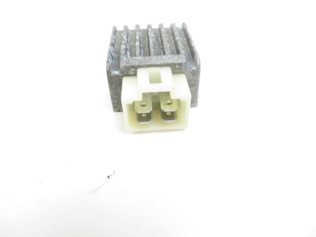 REGULATEUR DE TENSION