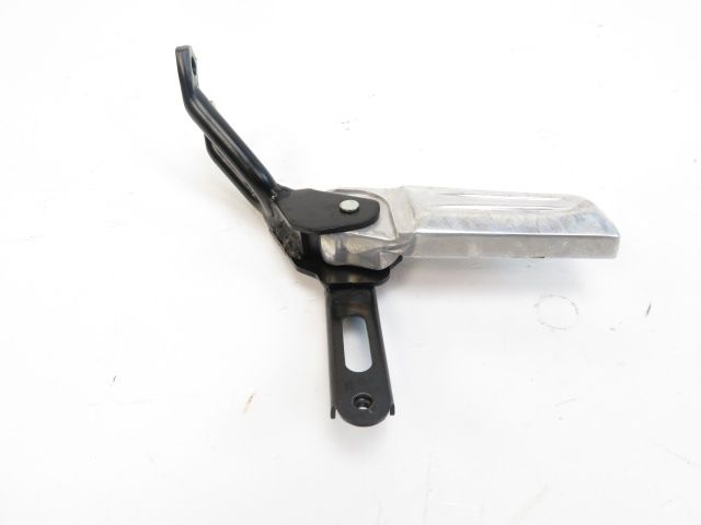 PLATINE ET REPOSE PIEDS ARRIERE DROIT