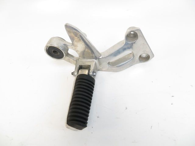 PLATINE ET REPOSE PIEDS ARRIERE DROIT