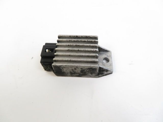 REGULATEUR DE TENSION