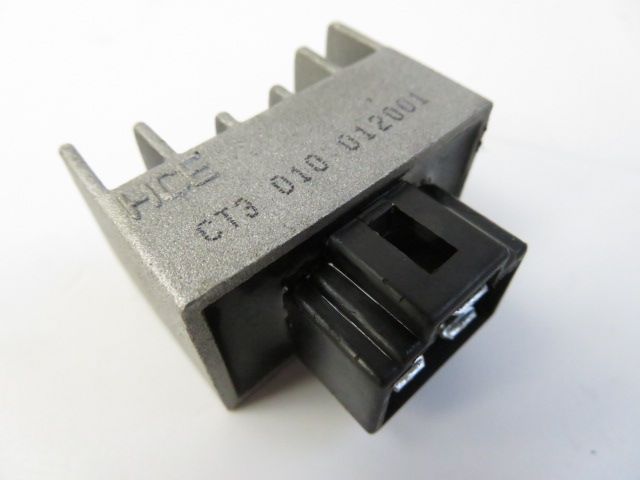 REGULATEUR DE TENSION
