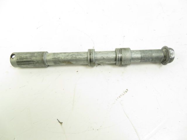 Axe de roue avant