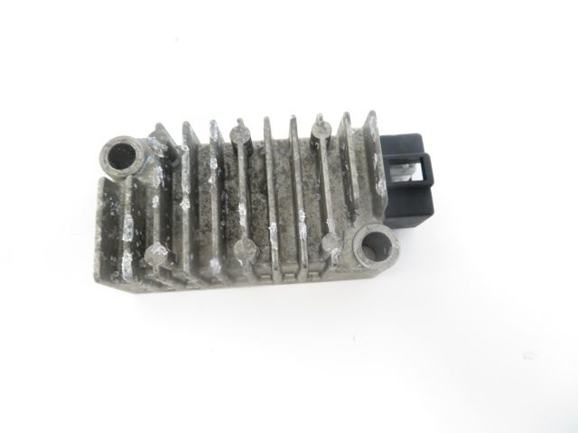 REGULATEUR DE TENSION