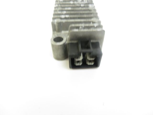 REGULATEUR DE TENSION