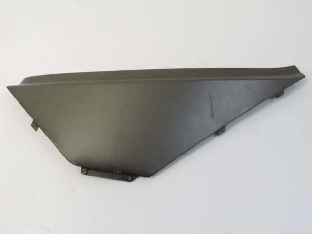 CACHE LATERAL GAUCHE
