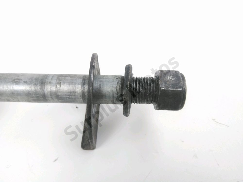 AXE DE ROUE ARRIERE