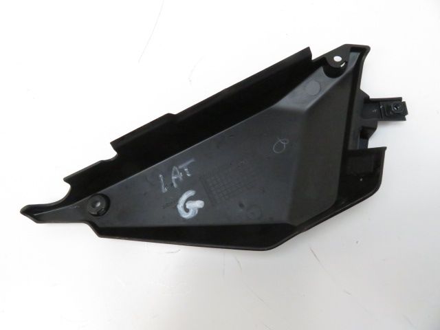 CACHE LATERAL GAUCHE