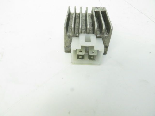 REGULATEUR DE TENSION