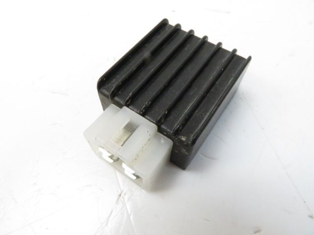 Regulateur de tension
