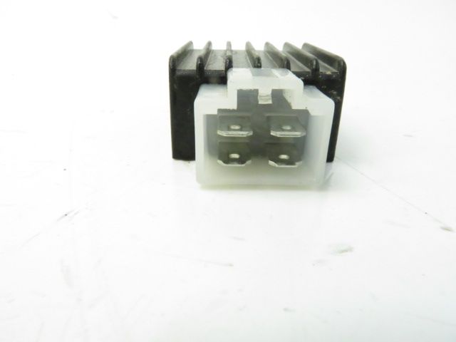 REGULATEUR DE TENSION