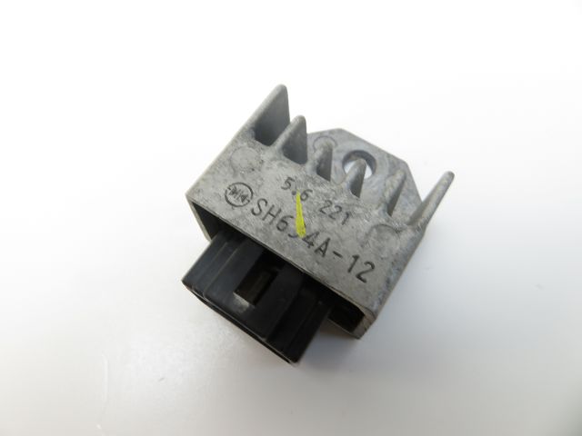 REGULATEUR DE TENSION