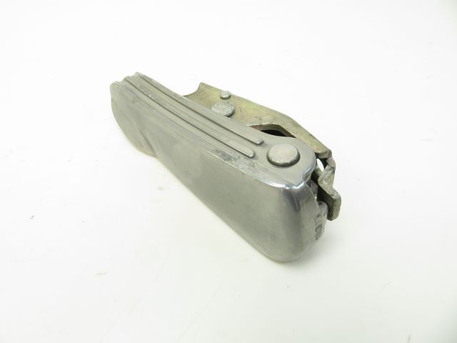 Repose pieds arriere droit