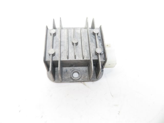 REGULATEUR DE TENSION