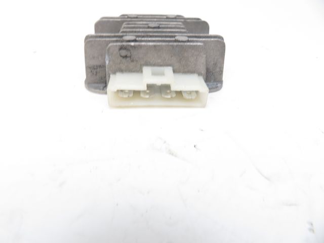 REGULATEUR DE TENSION