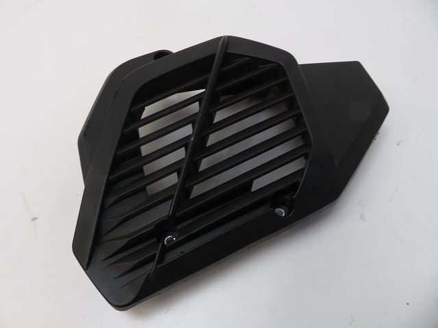 GRILLE DE RADIATEUR
