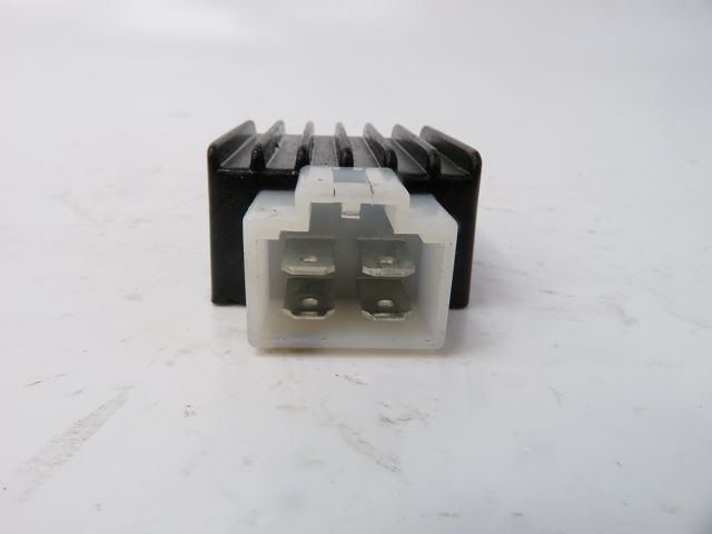 REGULATEUR DE TENSION