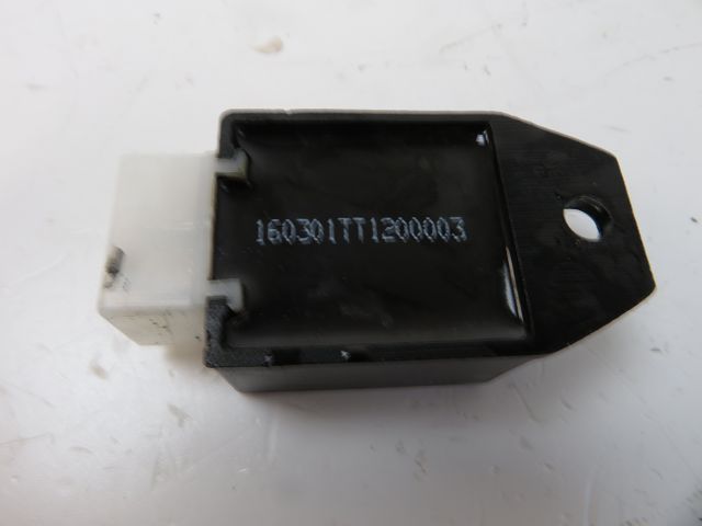 REGULATEUR DE TENSION