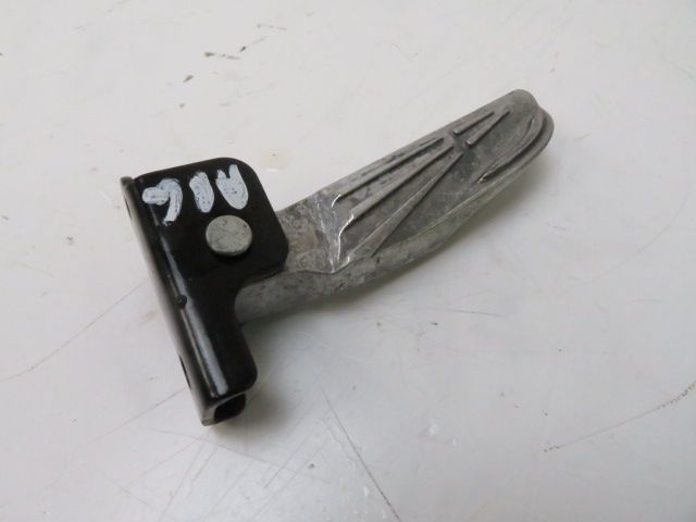 Repose pieds arriere gauche