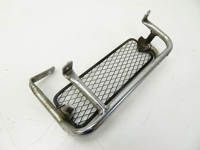 GRILLE DE RADIATEUR