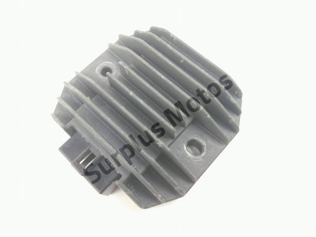 REGULATEUR DE TENSION