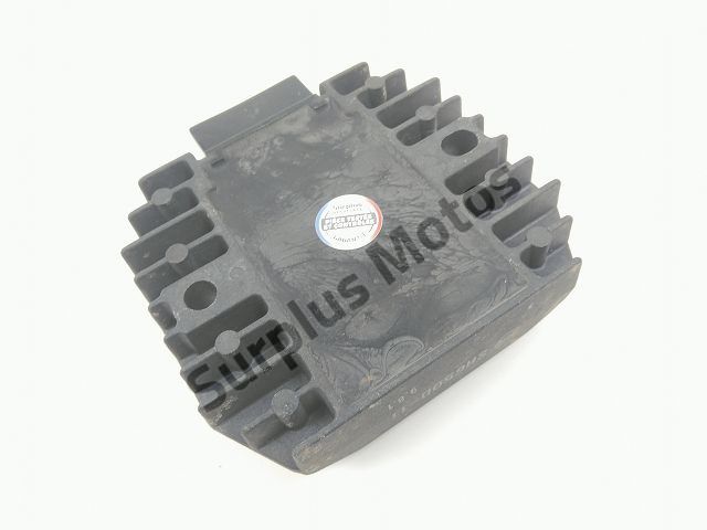 REGULATEUR DE TENSION