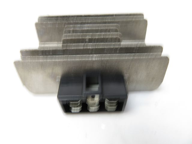 Regulateur de tension