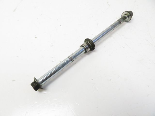 Axe de roue avant