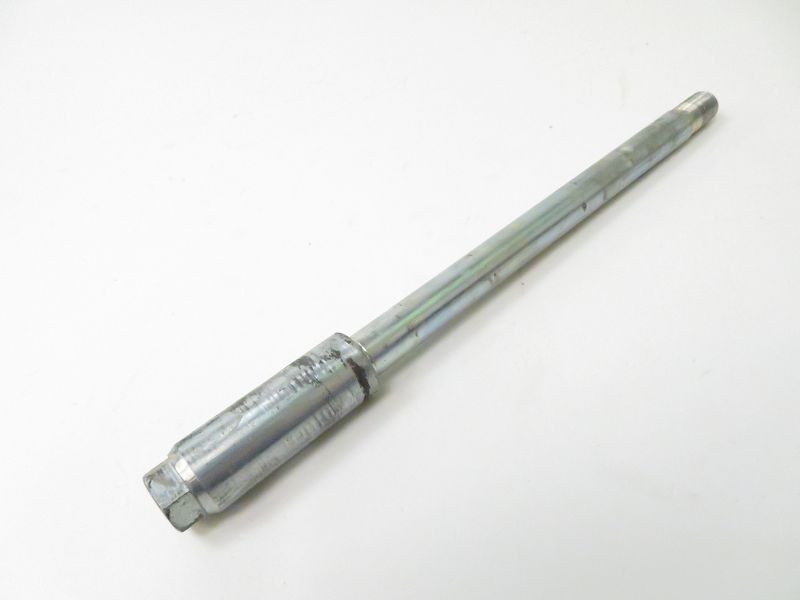 AXE DE ROUE AVANT