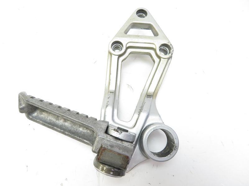 PLATINE ET REPOSE PIEDS ARRIERE DROIT