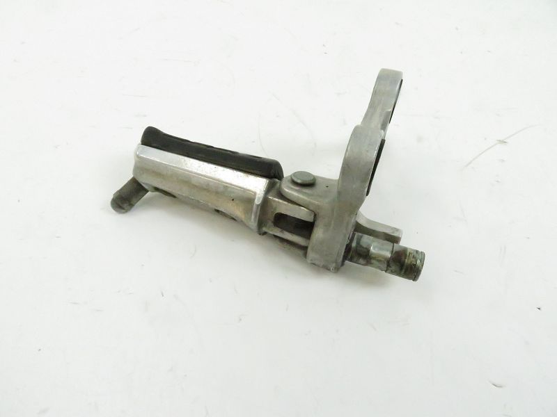 PLATINE AVANT DROITE