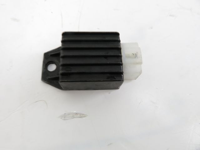 REGULATEUR DE TENSION