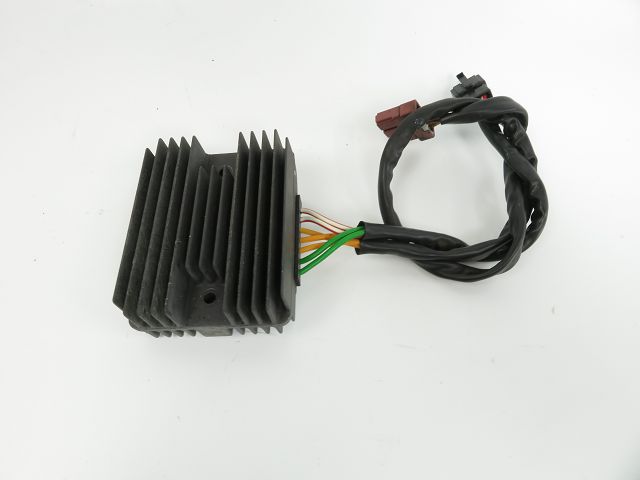 REGULATEUR DE TENSION