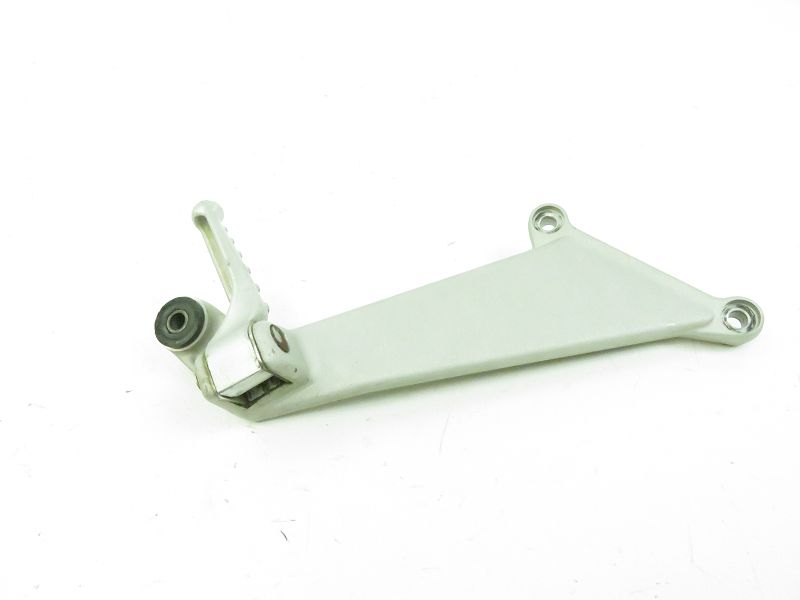 Platine et repose pieds arriere droit