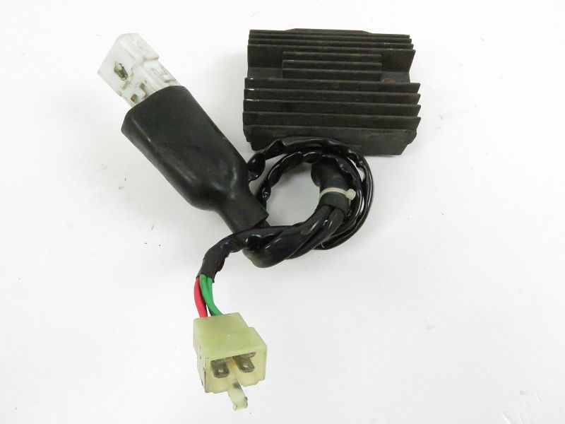 REGULATEUR DE TENSION