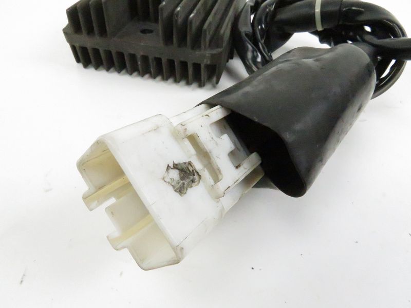 REGULATEUR DE TENSION