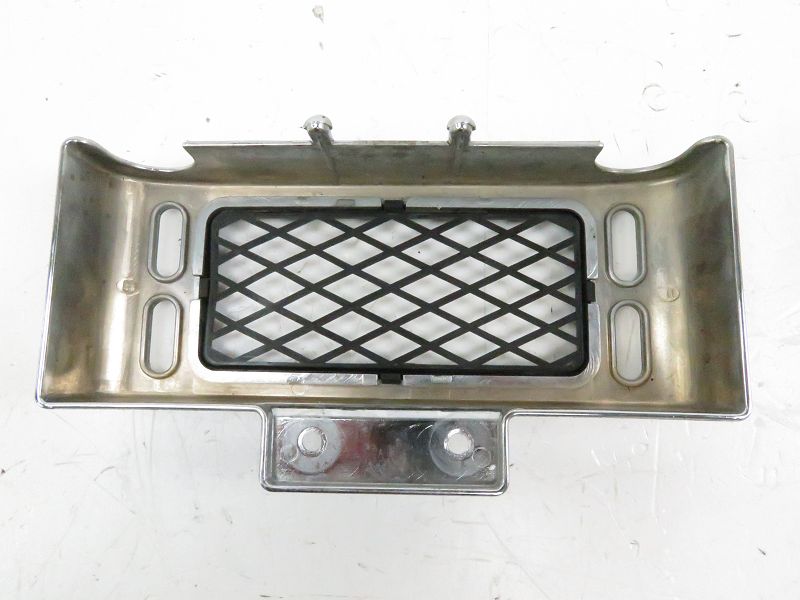 GRILLE DE RADIATEUR