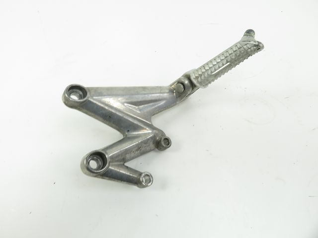 PLATINE AVANT DROITE