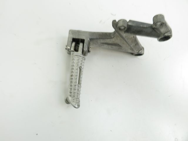 PLATINE AVANT DROITE