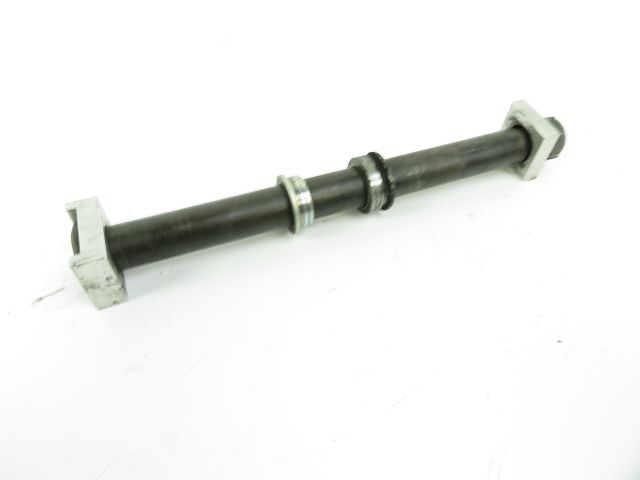 AXE DE ROUE ARRIERE