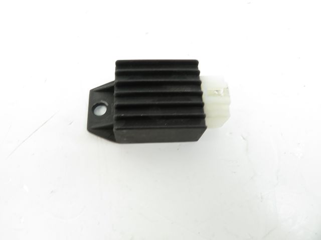 REGULATEUR DE TENSION