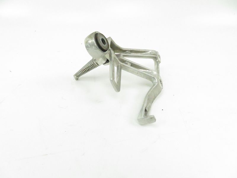 PLATINE ET REPOSE PIEDS ARRIERE DROIT