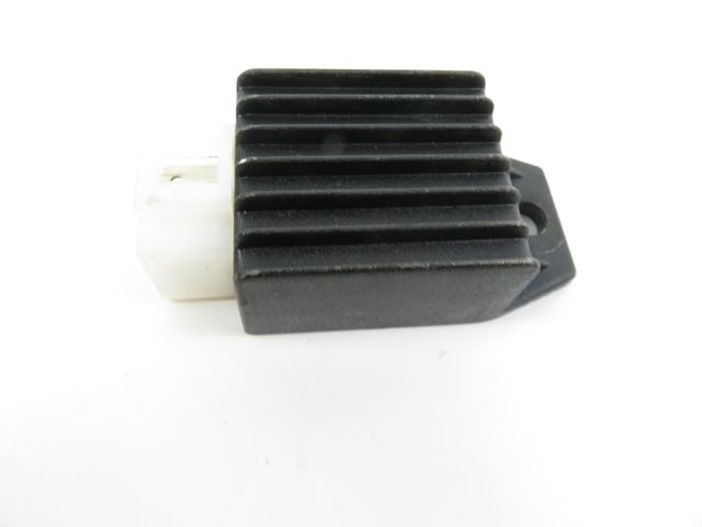 REGULATEUR DE TENSION