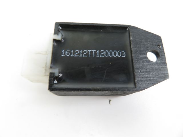 REGULATEUR DE TENSION