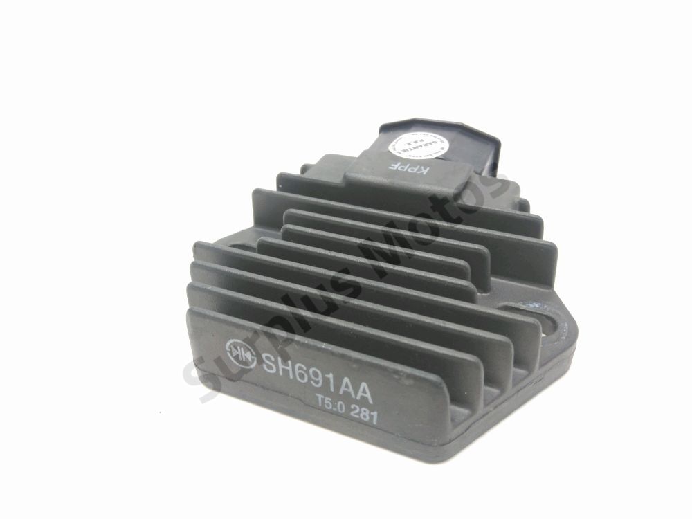 REGULATEUR DE TENSION