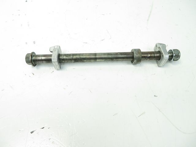 AXE DE ROUE ARRIERE