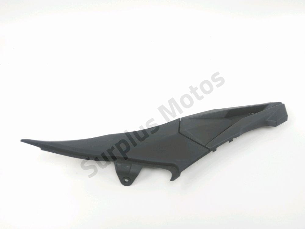 CACHE LATERAL GAUCHE