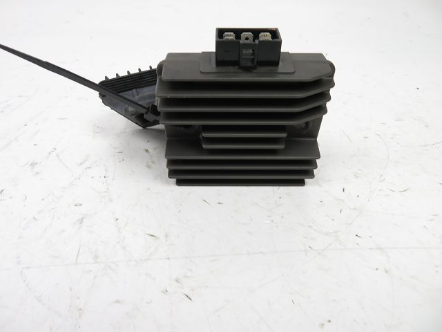 REGULATEUR DE TENSION