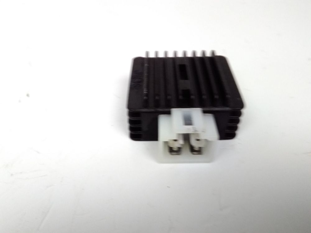 REGULATEUR DE TENSION