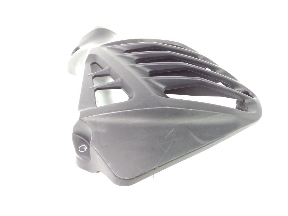 GRILLE DE RADIATEUR